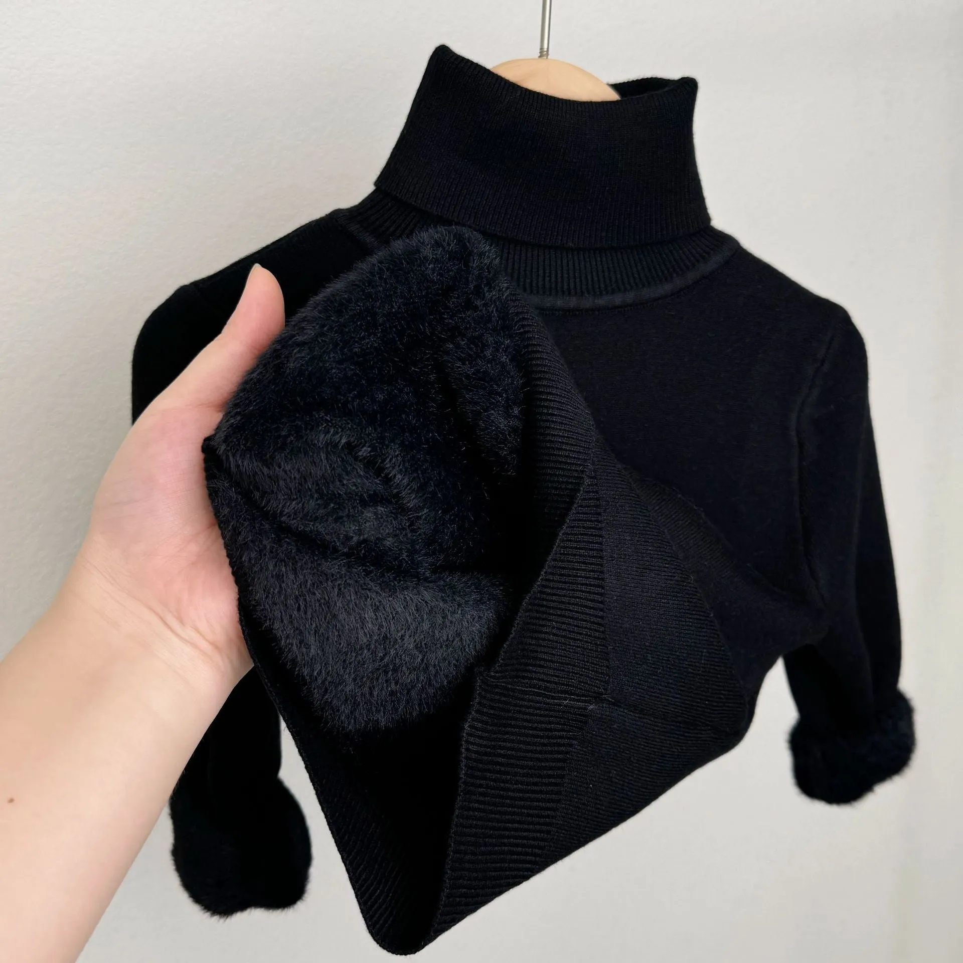 LUMI - Fleece-Lined Knit Sweater