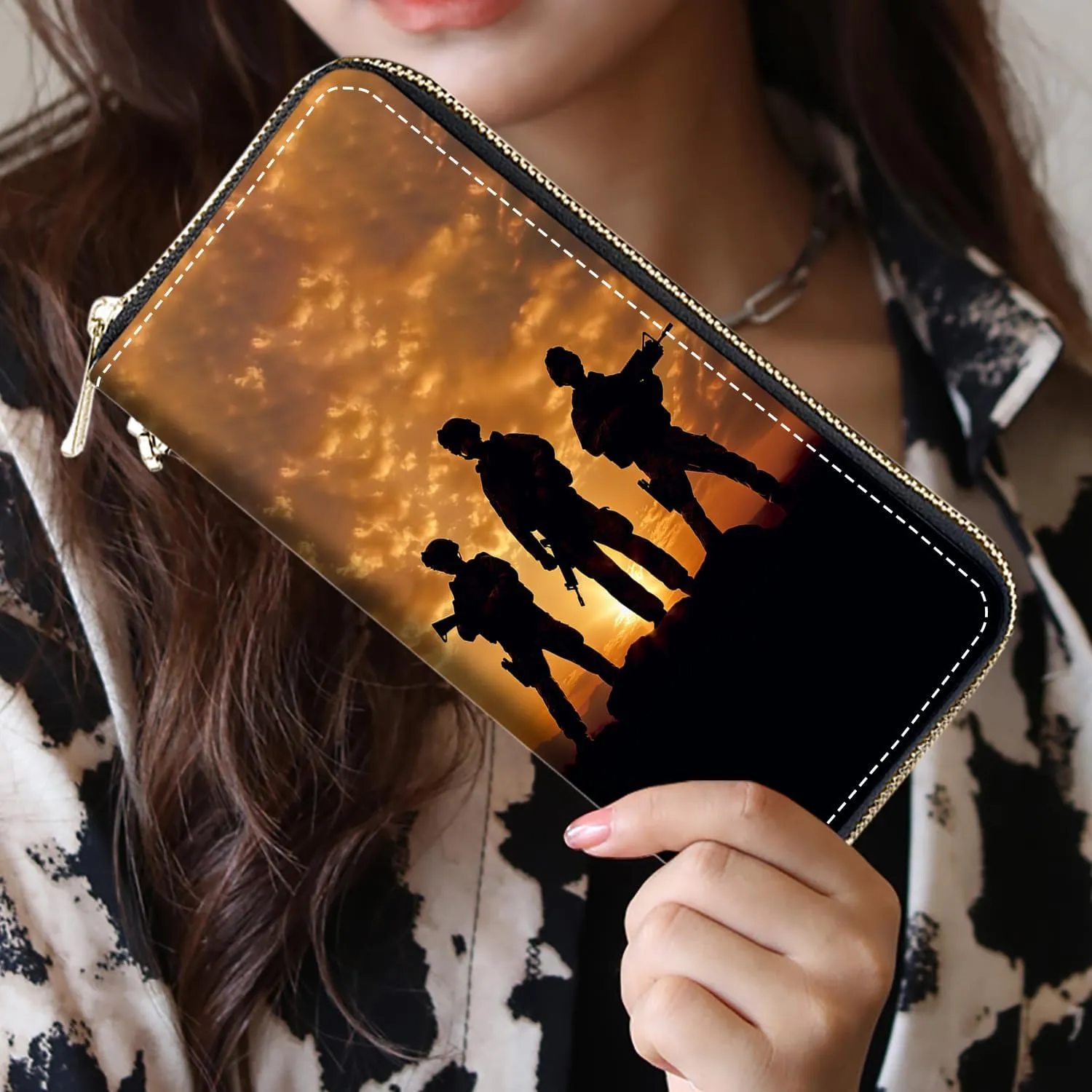 Women's Large Capacity Wallet, Portable PU Leather Zipper Wallet for Smart Phone/Card/Coin/Cash, Multifunctional Clutch Wallet with Removable Wristlet Strap, American Soldier At Sunset
